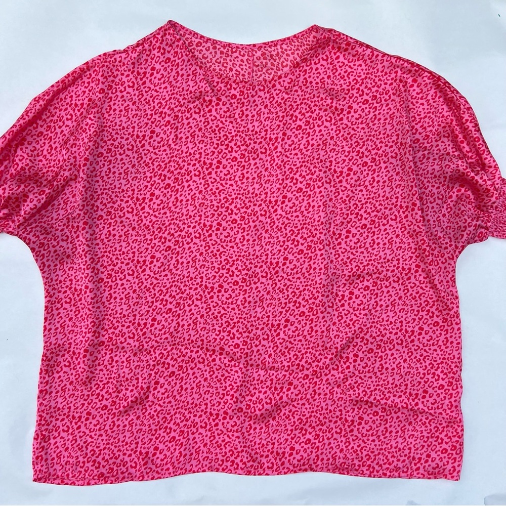 Womens Boutique pink cheetah print blouse size large